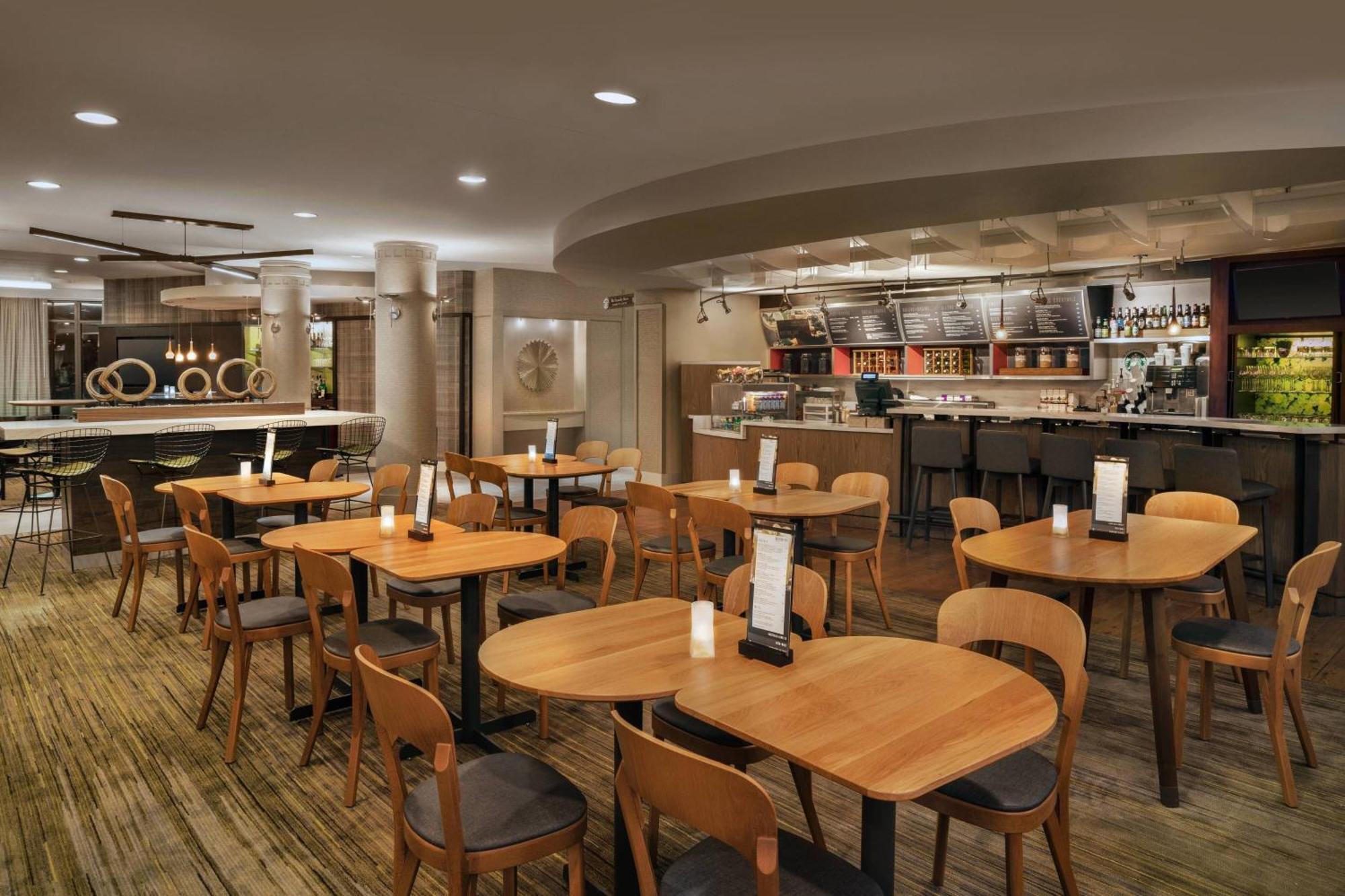 Courtyard By Marriott Goshen
